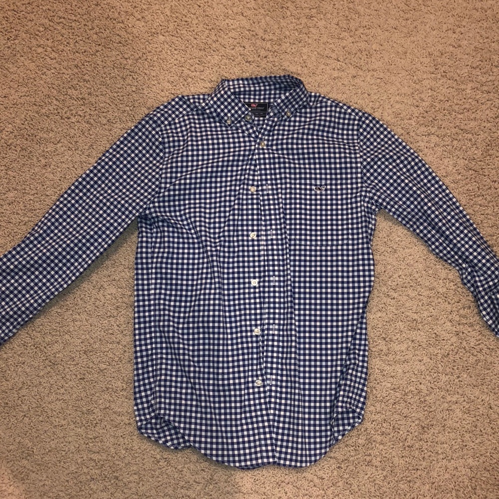 Vineyard Vines🐋 button up shirt